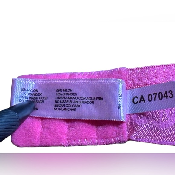 Juicy Couture Pink Smooth Molded Underwire T-Shirt Bra Logo Straps 34B - Picture 7 of 8